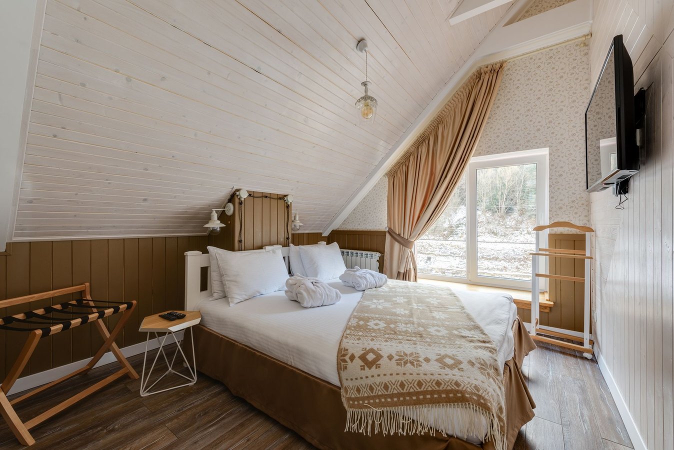 Compact Bedroom Stack